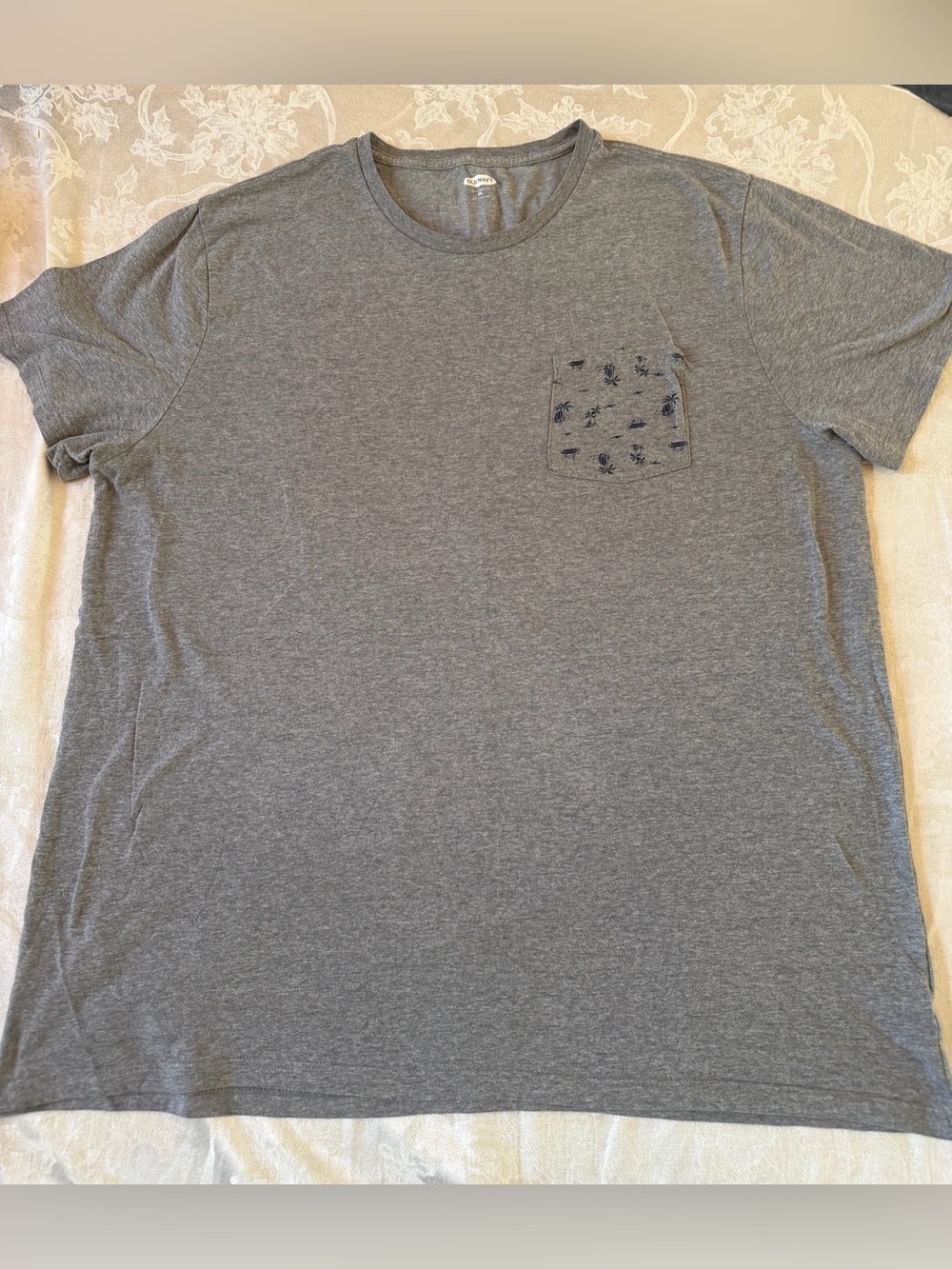 Old Navy Men’s Soft-Washed Short Sleeve V-Neck T-Shirt Gray Size XXL
